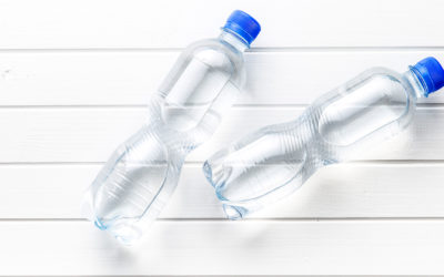 La pellicola biocompatibile che potrà rivoluzionare il mondo delle bottiglie di plastica